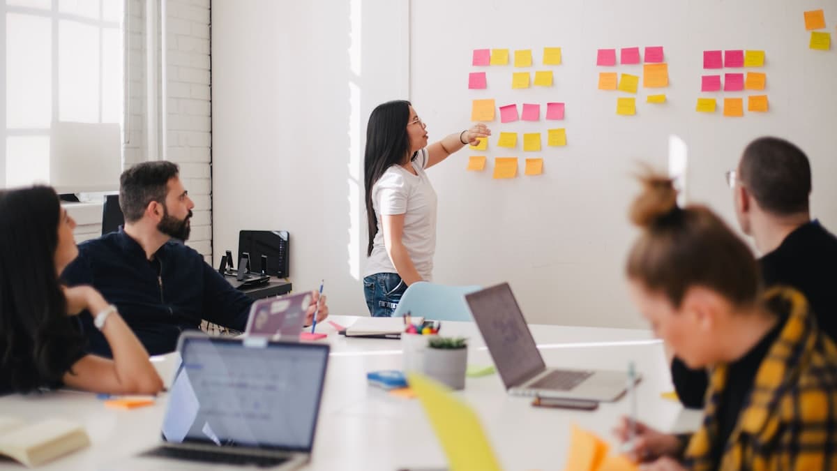 How do you run a project kickoff meeting?